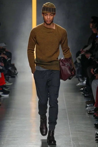 Look 27
